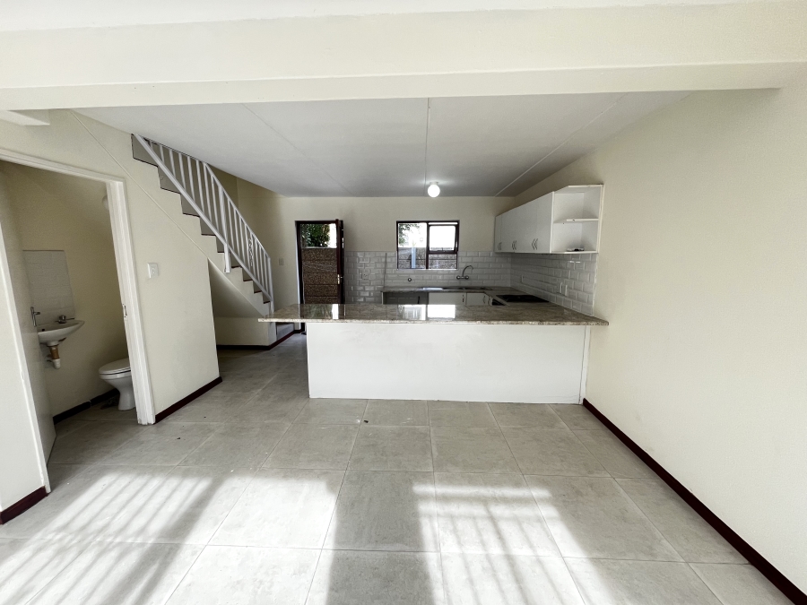 To Let 2 Bedroom Property for Rent in Parklands Western Cape